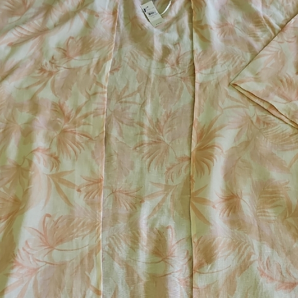 Ann Taylor Peach and Cream Blouse - Picture 7 of 8